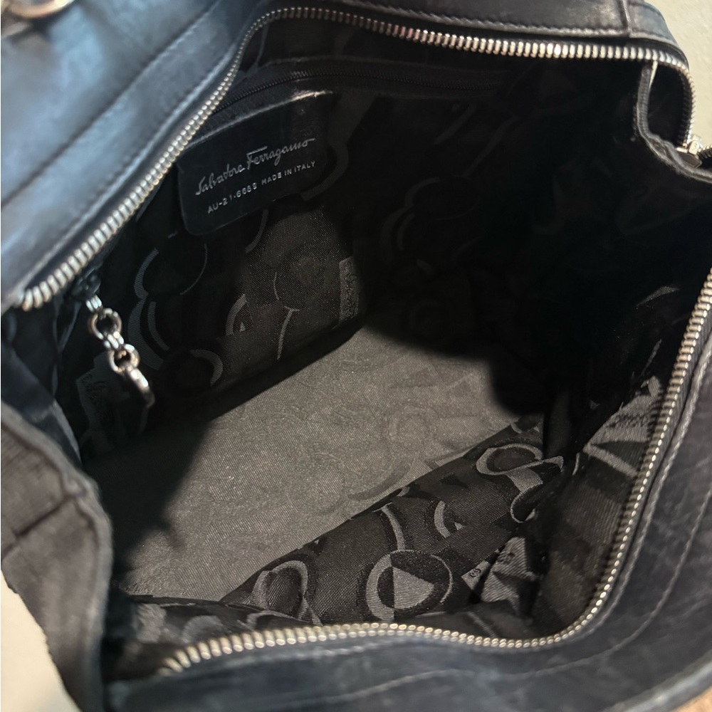Salvatore Ferragamo Black Chain-Handle Shoulder Bag - Picture 5 of 11